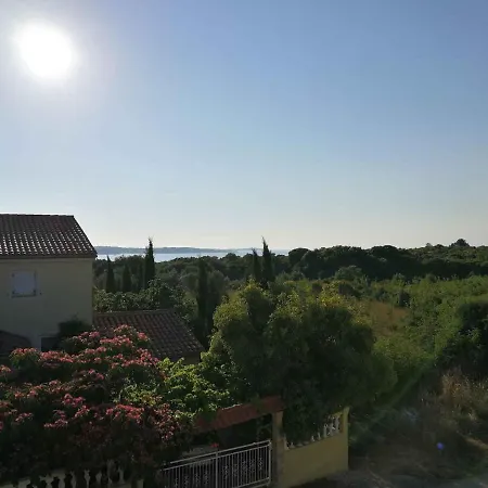 Lägenhet In Stinjan/istrien 38084 Štinjan